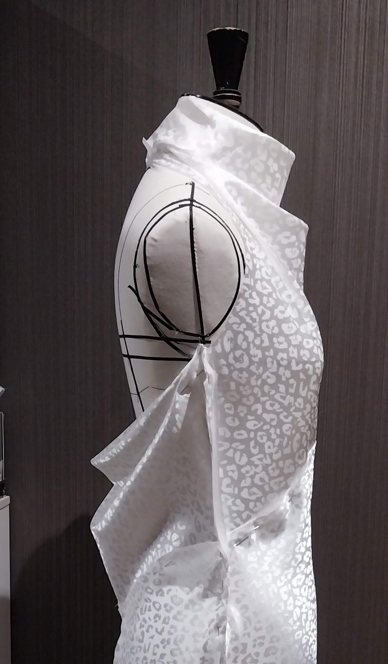 Vestido de boda clásico moderno